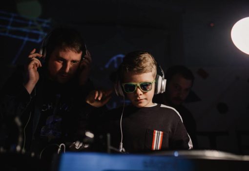 Godišnja izložba Vijeća mladih Benčić: VJ-ing, DJ-ing, fanzin…