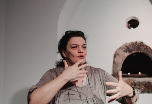 Milena Benini u Mošćeničkoj se Dragi inspirira legendom o liječenju bacanjem ugljena, a važan će lik njene priče biti i Perun