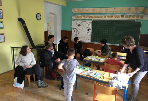 Katedra umjetnosti i znanosti Akademije primijenjenih umjetnosti Sveučilišta u Beču  u posjetu susjedstvu Fužine